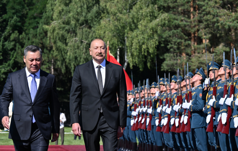 Состоялась церемония официальной встречи Президента Ильхама Алиева в городе Чолпон-Ата