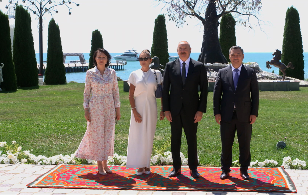 State banquet held in honor of President Ilham Aliyev and First Lady Mehriban Aliyeva in Cholpon-Ata