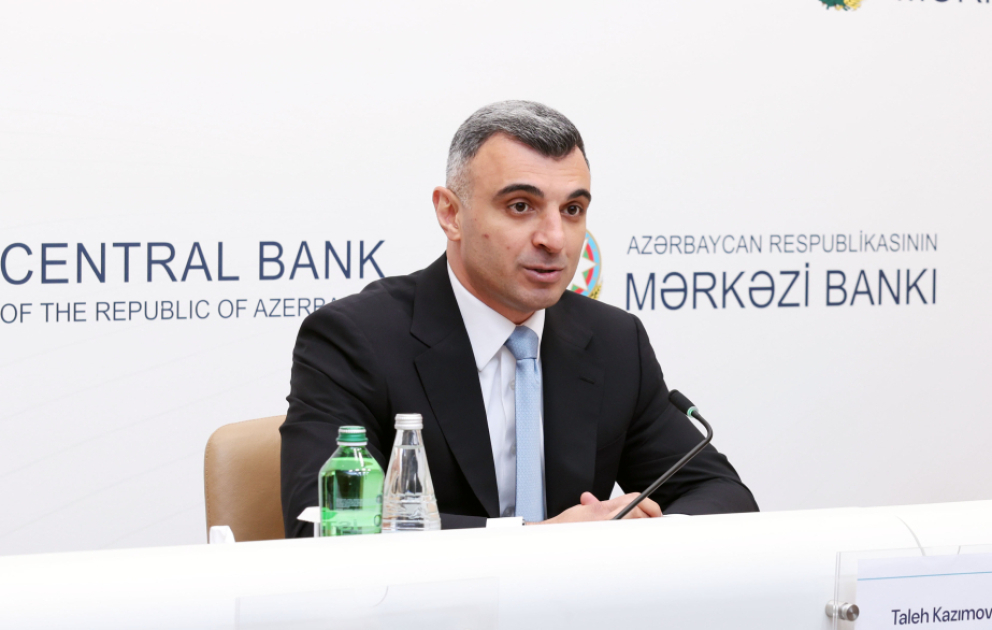 Altı ayda Azərbaycanın strateji valyuta ehtiyatları 0,7 milyard dollar artıb