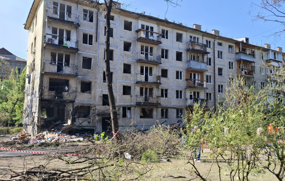 Kiyevə kütləvi hava zərbələri nəticəsində 18 yaşayış binası dağılıb
