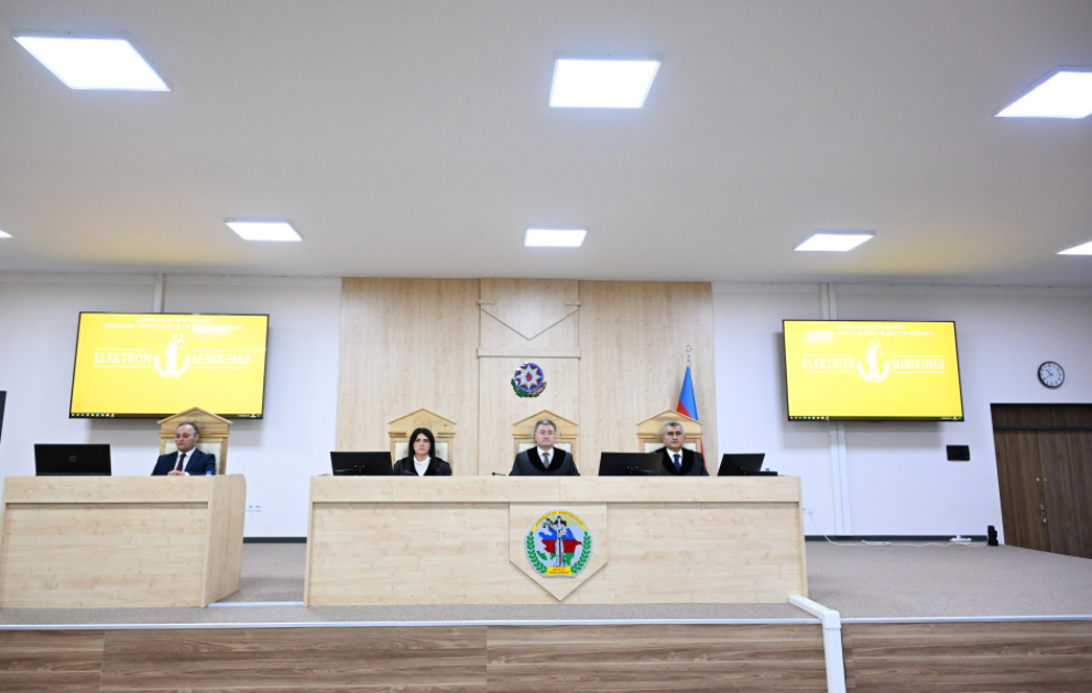 Судебная коллегия Апелляционного суда на заседании по жалобам граждан Армении удалилась на совещание
