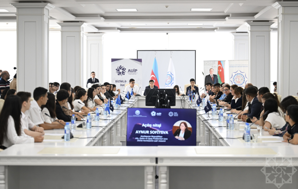 Azərbaycan dilinin saflığının qorunması və aktual çağırışlar – KONFRANS