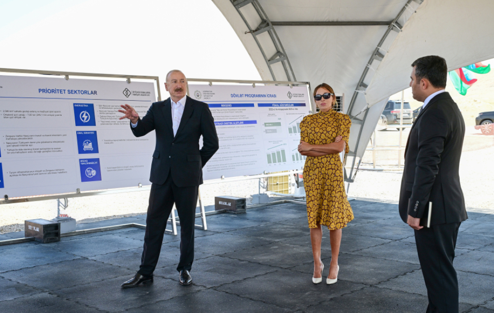 Präsident Ilham Aliyev legt Grundstein für den Industriepark Nachitschewan