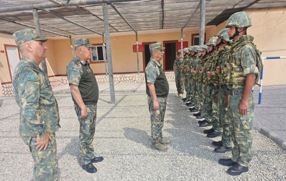 Müdafiə Nazirliyinin rəhbərliyi Əlahiddə Ümumqoşun Ordunun hərbi hissələrində olub