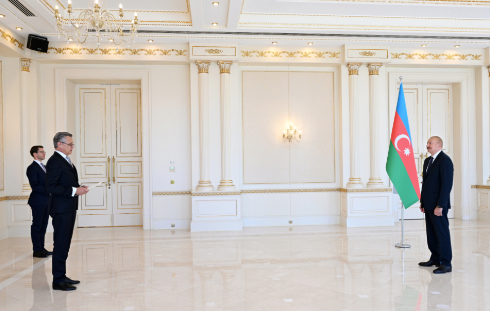 Президент Ильхам Алиев принял верительные грамоты новоназначенного посла Германии в Азербайджане