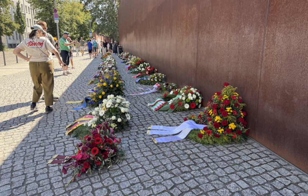 Berlin divarının inşasından 65 il ötür: Almaniya tarixinin acı dərsləri və dinc sülh nümunəsi REPORTAJ