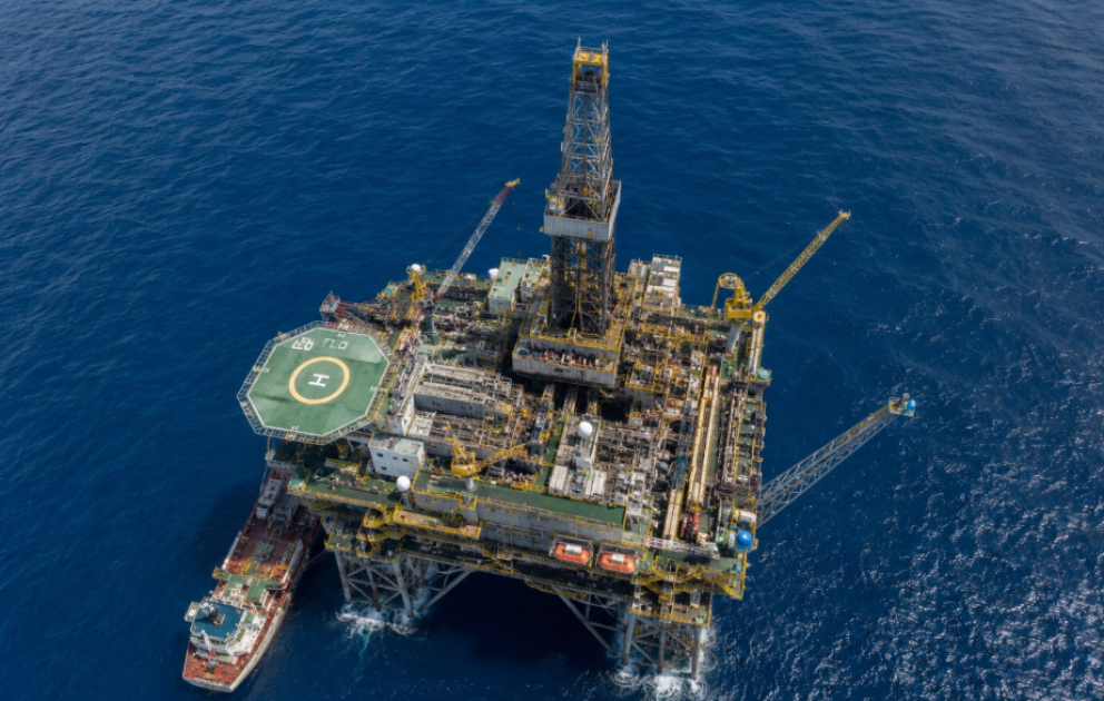 Азербайджанская нефть торгуется по цене 93,97 доллара