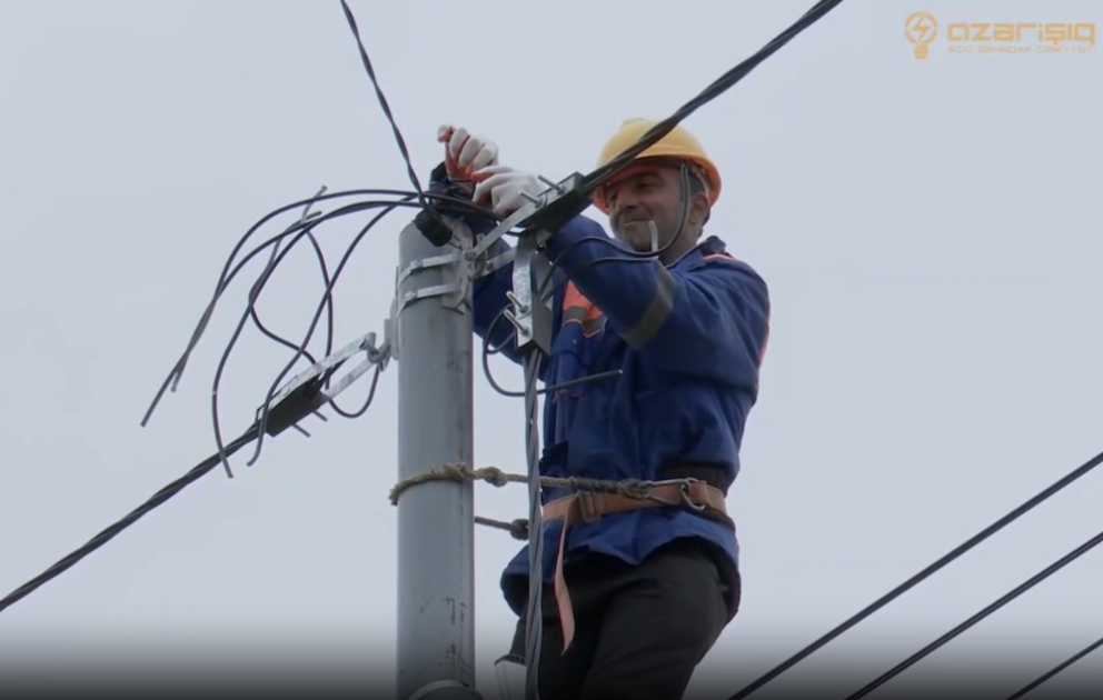 “Azərişıq” Naxçıvanın bir sıra kənd və qəsəbələrinin elektrik şəbəkəsini yenidən qurur