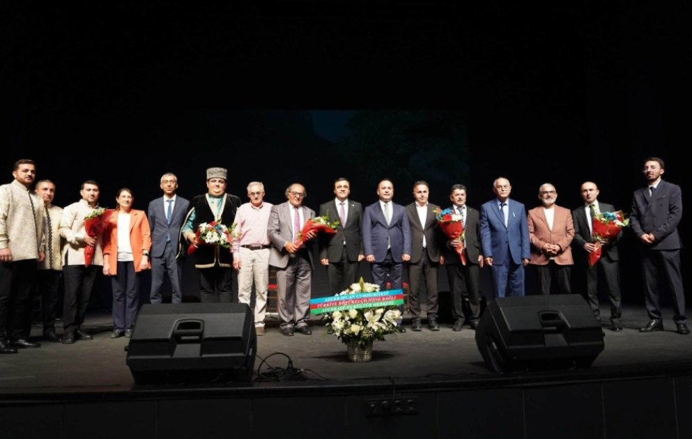 Sazın və sözün birliyi: Ərzurumda Türk dünyasının aşıq sənəti təbliğ olunub