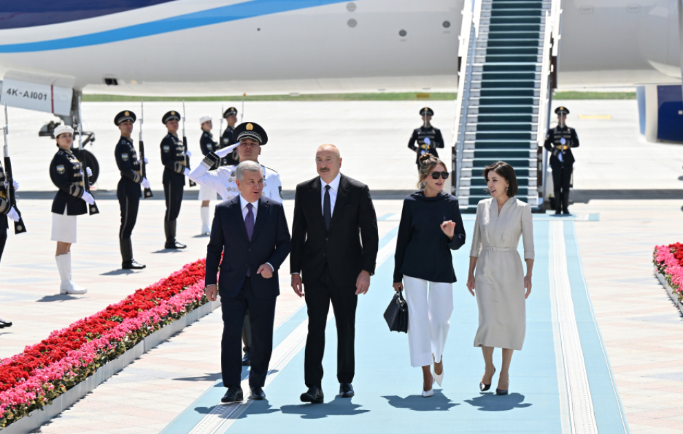 Prezident İlham Əliyev Özbəkistana dövlət səfərinə gəlib