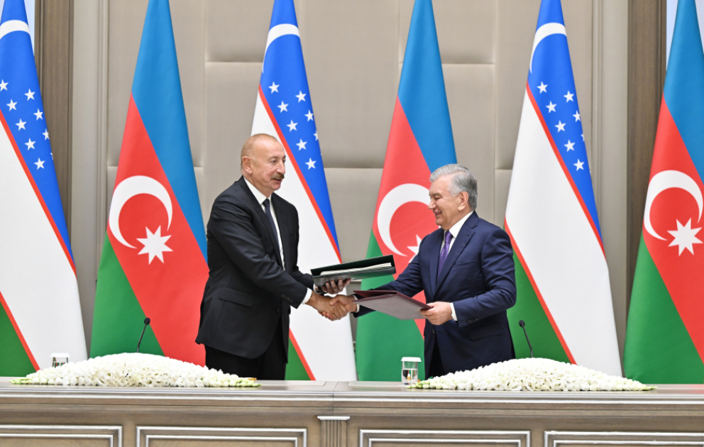 Daşkənddə Azərbaycan-Özbəkistan sənədlərinin imzalanması və mübadiləsi mərasimi olub
