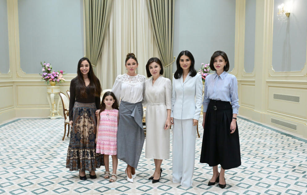 Tachkent : les premières dames d'Azerbaïdjan et d'Ouzbékistan s’entretiennent en tête à tête autour d'un thé