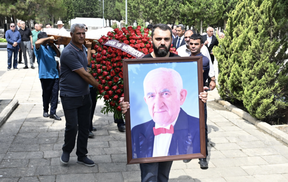 Xalq artisti Tofiq Bakıxanov II Fəxri xiyabanda dəfn edilib