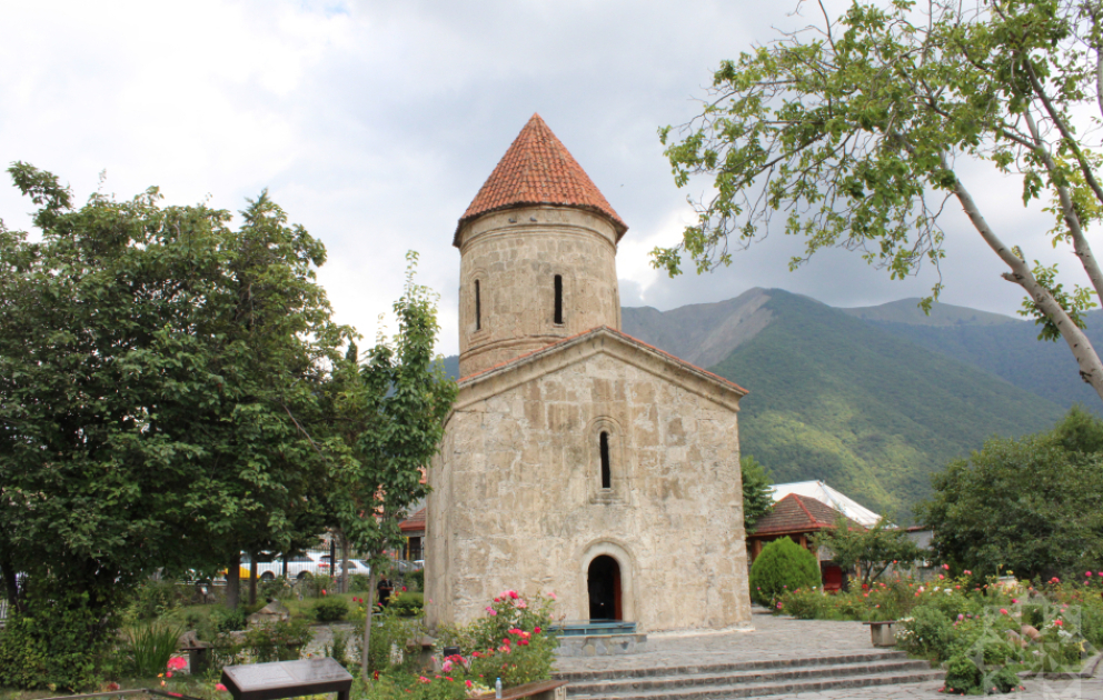Tarix, təbiət və ləziz mətbəx - yerli və xarici turistlərin üz tutduğu Kiş kəndi