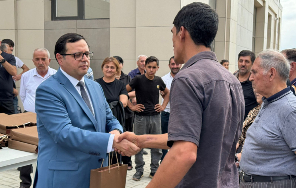 Ağdama köçən ailələrə mənzillərinin açarları təqdim olunub