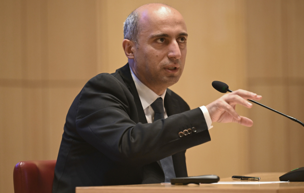 Nazir PISA 2025-də oxu savadlılığı üzrə nəticələr barədə məlumat verib