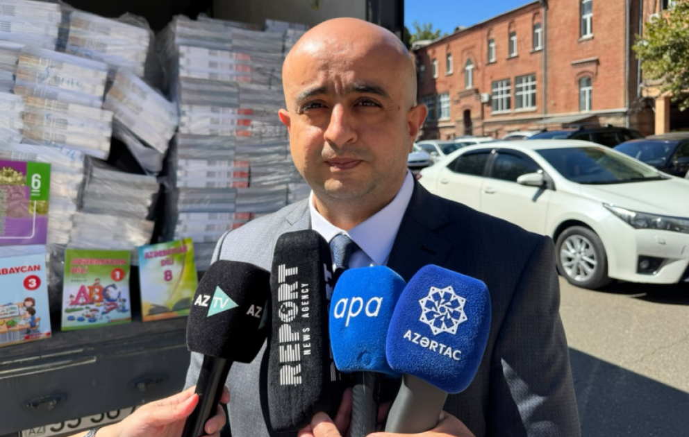 Azərbaycandan Gürcüstana 22 mindən çox dərslik göndərilib