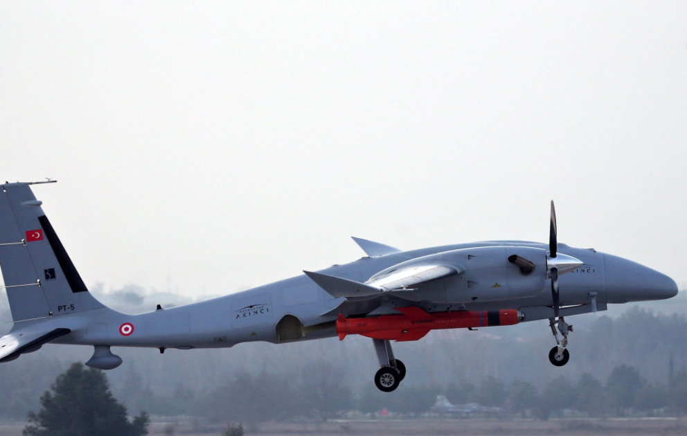 Türkiyədə istehsal olunan “AKINCI” pilotsuz döyüş aparatının zərbə imkanları genişləndirilib