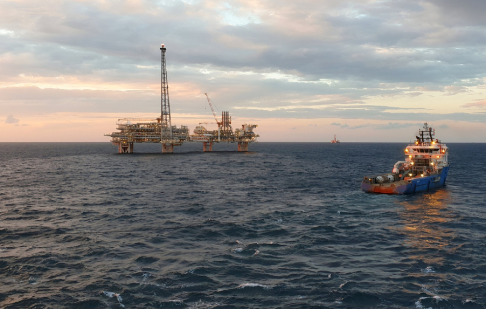 Цена барреля азербайджанской нефти превысила 127 долларов