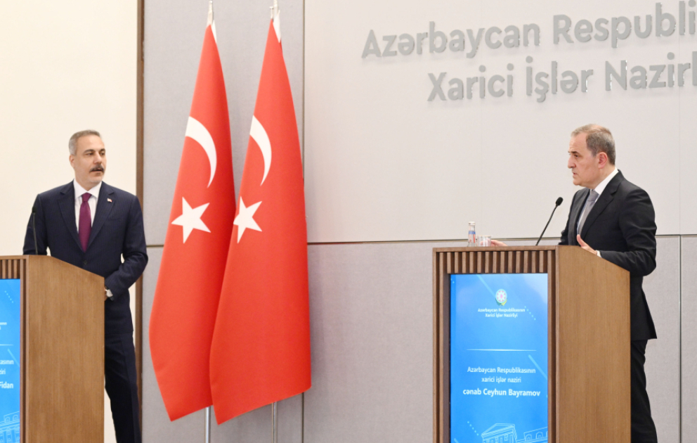 Nazir: Bakı-Tbilisi-Qars dəmir yolu Orta Dəhlizin ən mühüm tərkib hissələrindən biridir