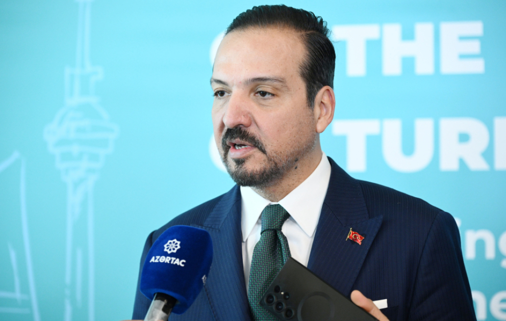 AK Parti sədrinin müavini: Yeni Azərbaycan Partiyası ilə Ədalət və İnkişaf Partiyasının qardaşlığını daha da inkişaf etdirəcəyik