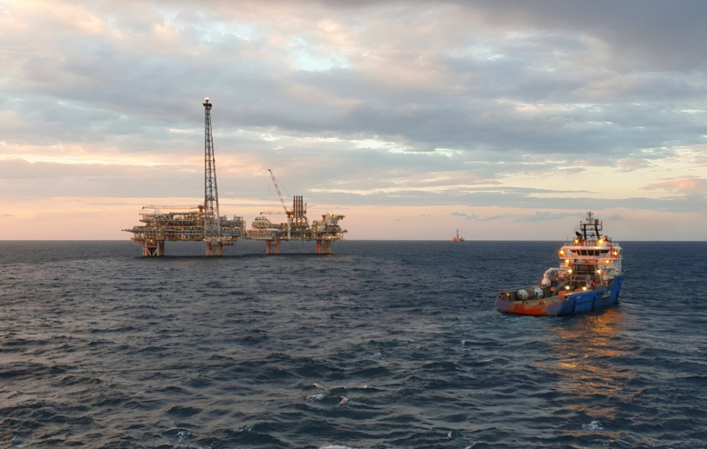 Баррель азербайджанской нефти продается за 122 доллара