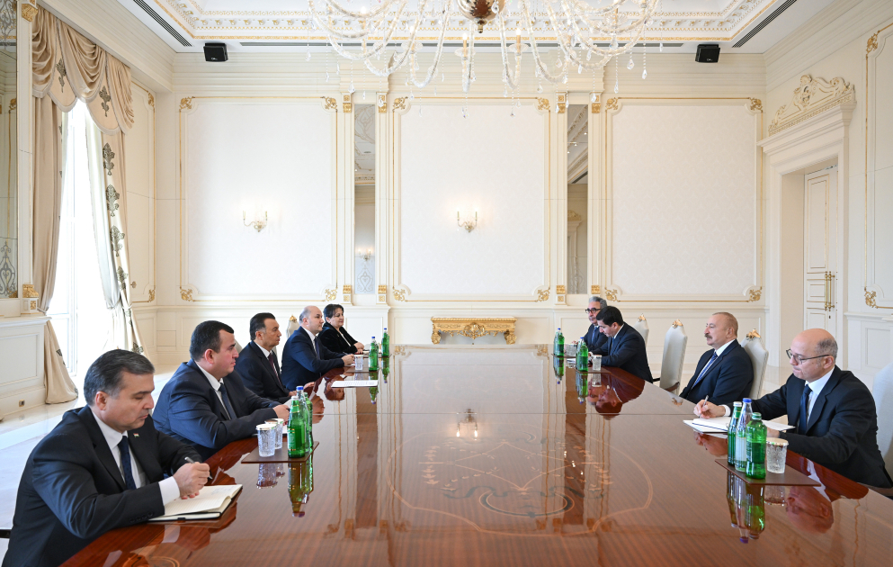 Präsident Ilham Aliyev empfängt Premierminister Tadschikistans