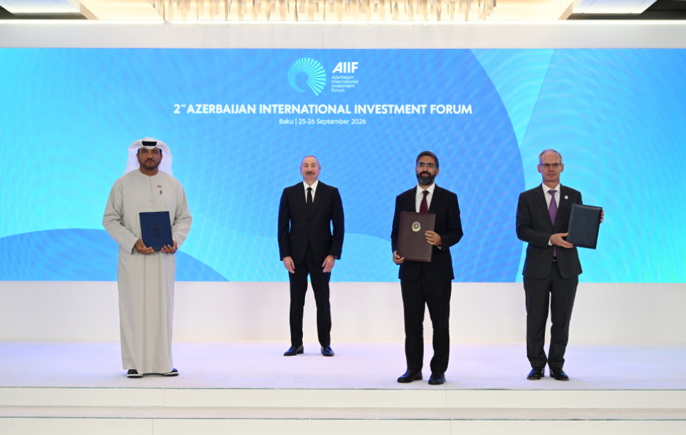 Im Rahmen des 2. Aserbaidschanischen Internationalen Investitionsforums unterzeichnete Dokumente ausgetauscht