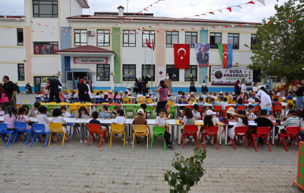 İğdırda “Şuşa” uşaq bağçasında “Xarıbülbül” rəngləmə müsabiqəsi keçirilib