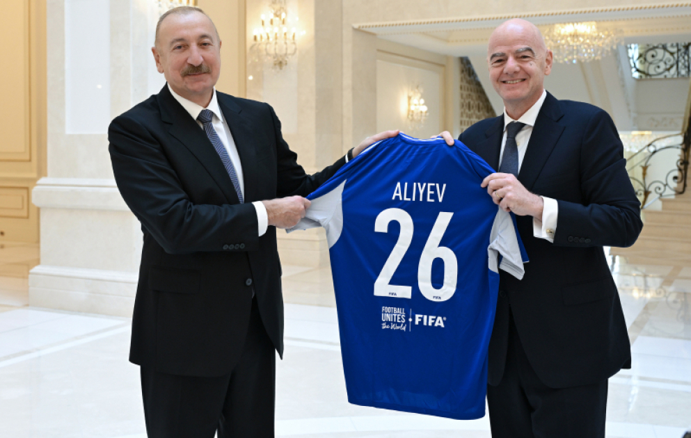 Le président azerbaïdjanais reçoit le président de la FIFA