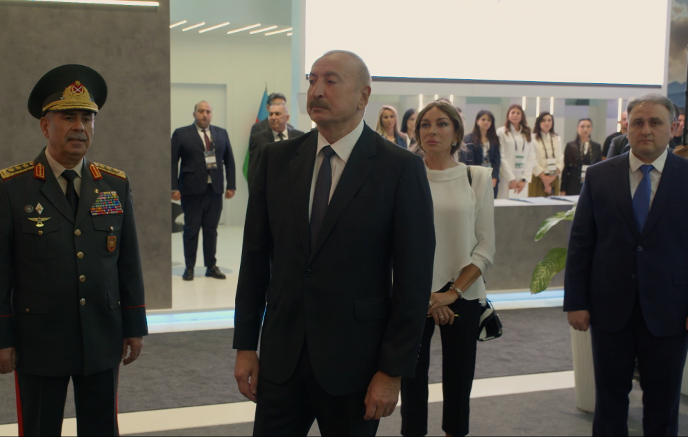 Le président Aliyev visite les salons « ADEX 2026 » et « Securex Caspian »