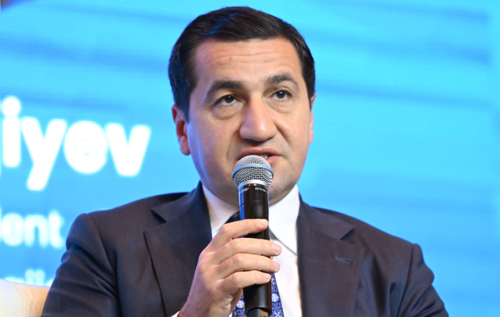 Hikmət Hacıyev: Ermənistan Konstitusiyasındakı müvafiq müddəanın dəyişdirilməsi prosesə müsbət təsir edəcək