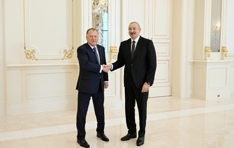 Präsident Ilham Aliyev empfängt den IJF-Präsidenten