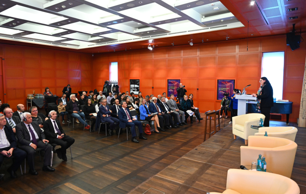 Drezdendə “Kitabi-Dədə Qorqud” dastanı ilə bağlı beynəlxalq elmi simpozium keçirilib