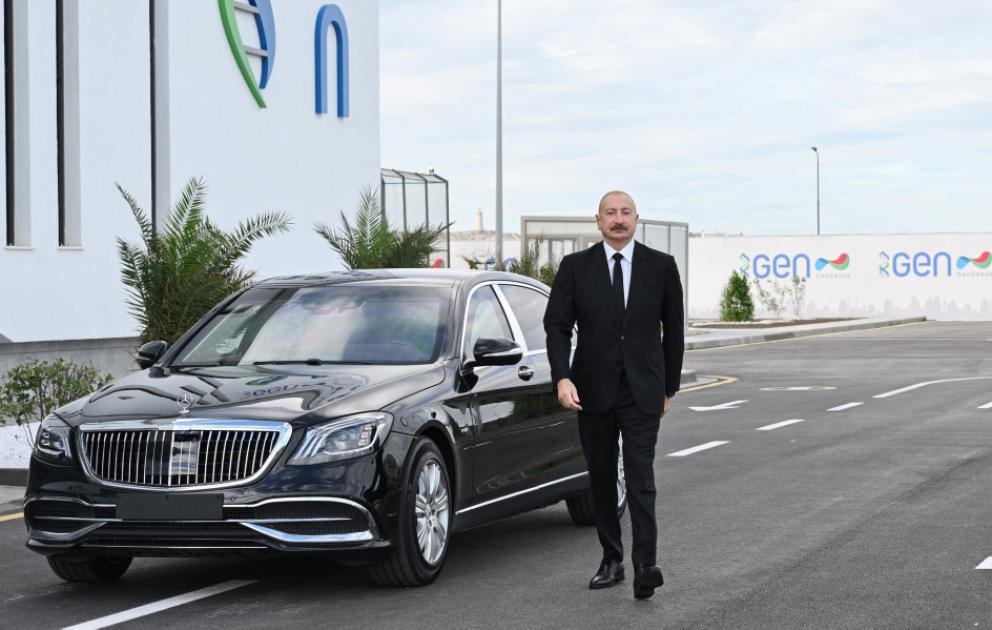 Präsident Ilham Aliyev weiht Pharmawerk im Industriepark Pirallahi ein