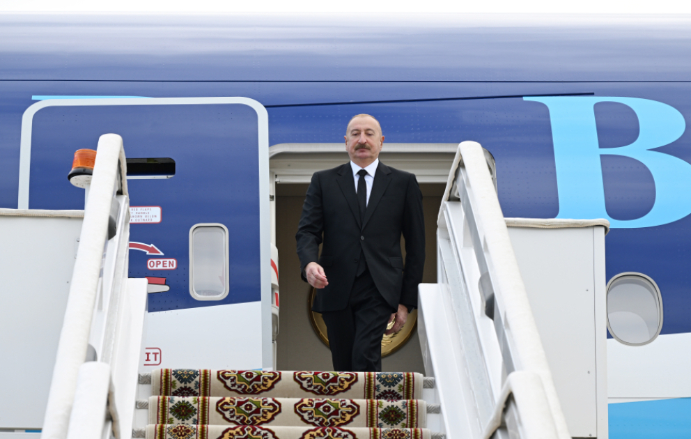 Президент Ильхам Алиев прибыл с рабочим визитом в Туркменистан