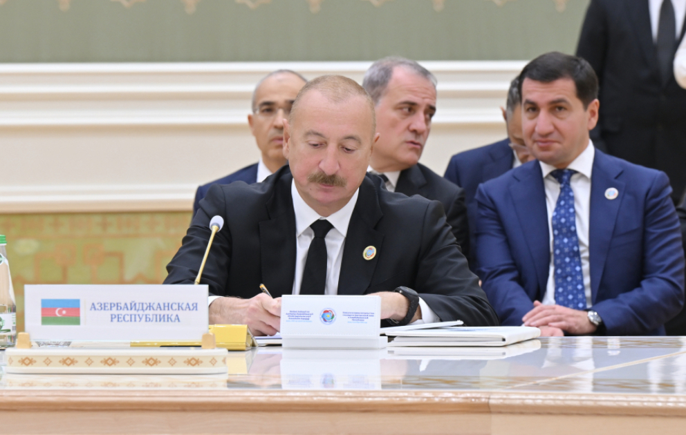 Cérémonie de signature de documents dans la ville de Turkmenbachi