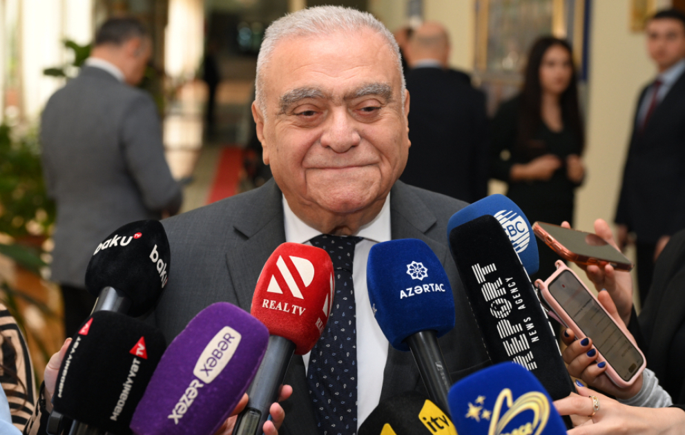 Urxan Ələkbərov: Yeni texnologiyaların tədrisində təqdim olunan dərsliyin əhəmiyyəti böyükdür