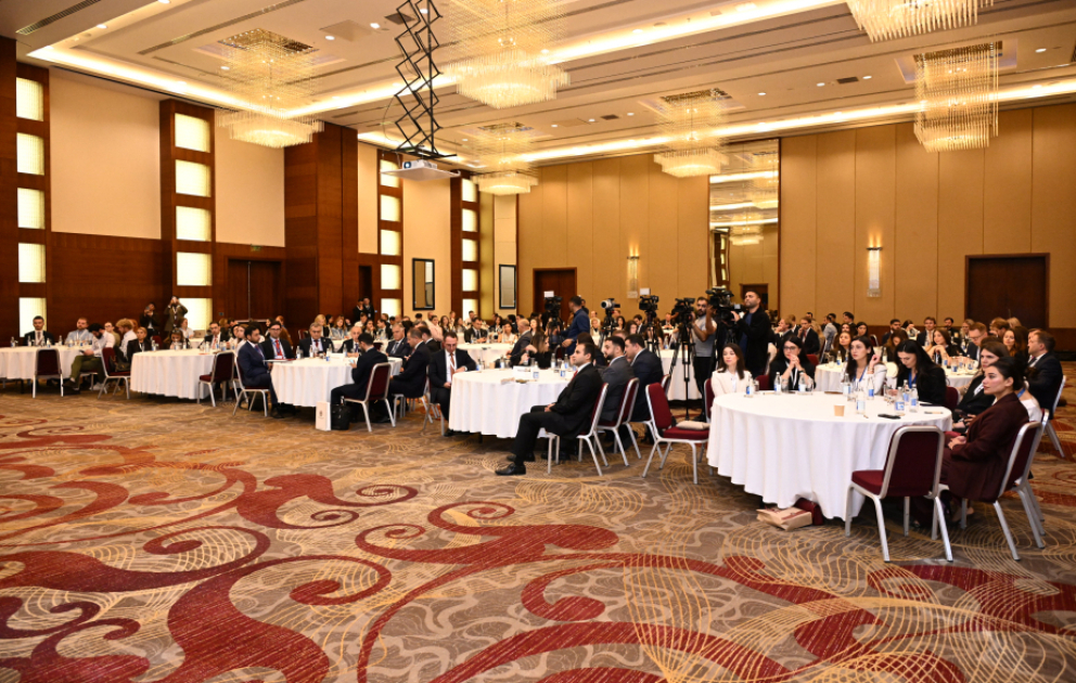 В Баку проходит церемония открытия EYBA Autumn Conference 2026