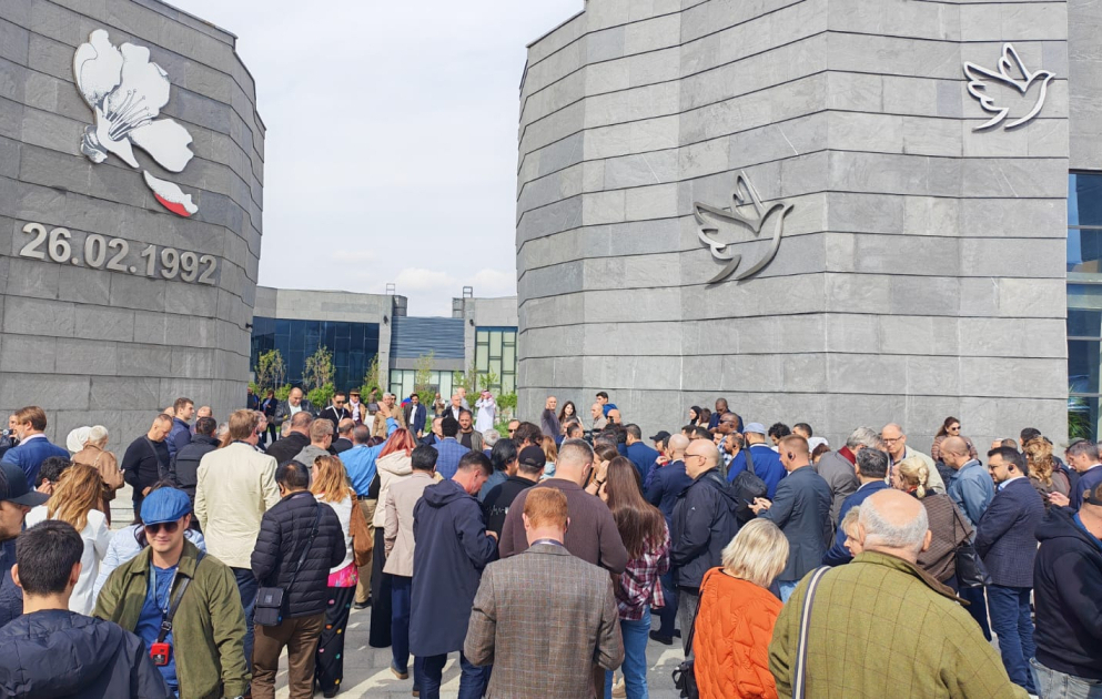 Beynəlxalq konfransın iştirakçıları Xocalı Soyqırımı Memorialı ilə tanış olublar