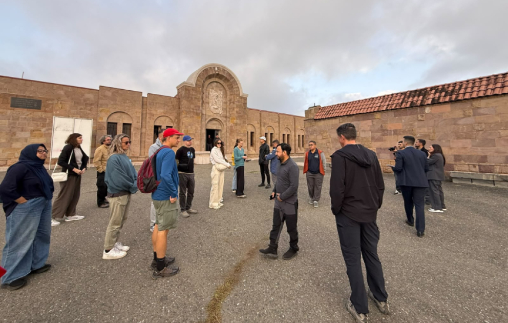Dünya səyyahları Gəncəsər Monastır Kompleksini ziyarət ediblər