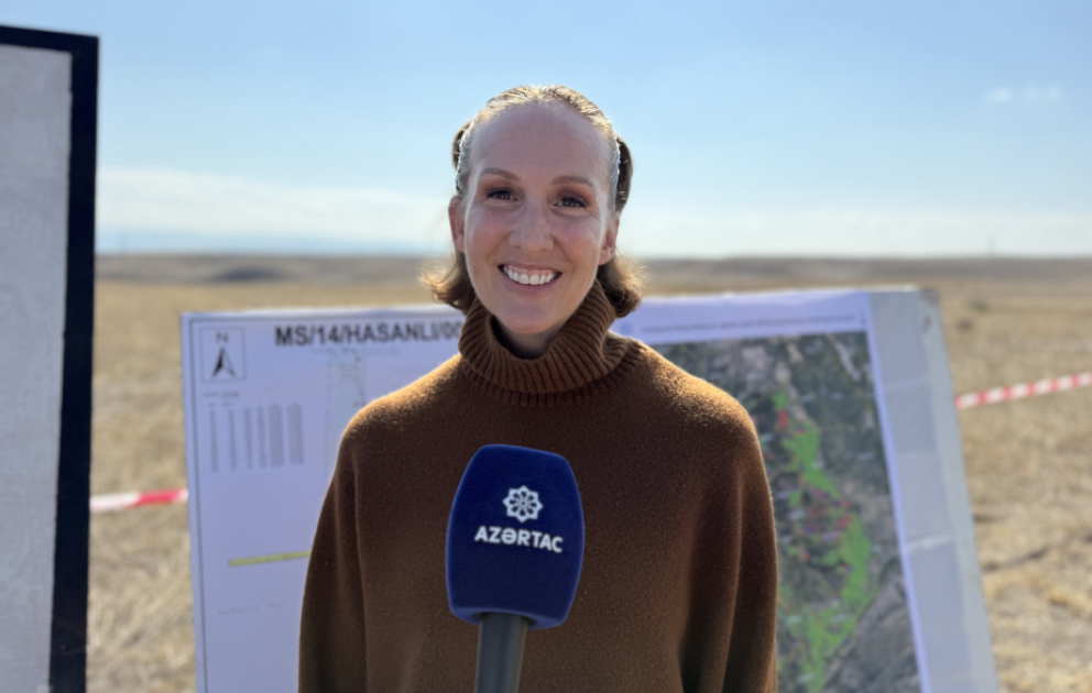 Ancela Kavni: Minatəmizləyənlərin cəsarətinə heyran qaldım