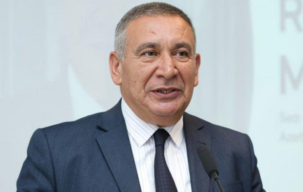 Rəşad Məcid: Məktəblərdə vahid geyim formasına qarşı çıxmaq dünyəvi təhsil prinsipləri ətrafında ciddi suallar yaradır