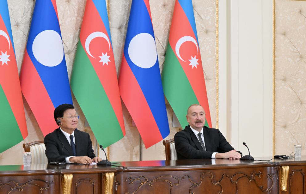 Les présidents azerbaïdjanais et laotien font des déclarations à la presse