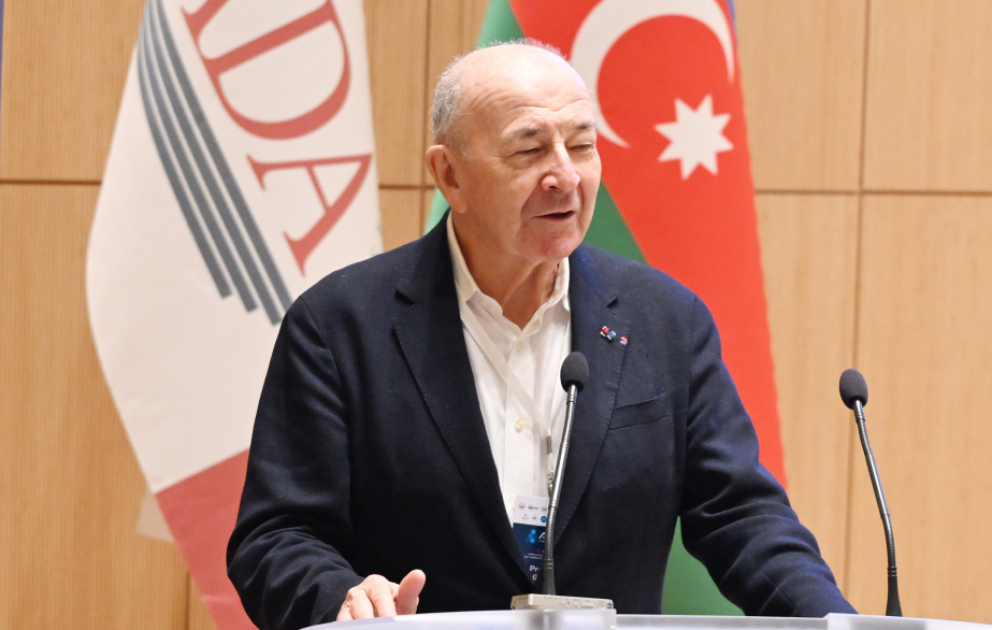 Erol Qelenbe: Hər bir texnologiya cəmiyyətə təsir etdikcə müxtəlif əlavə təsirləri meydana çıxır