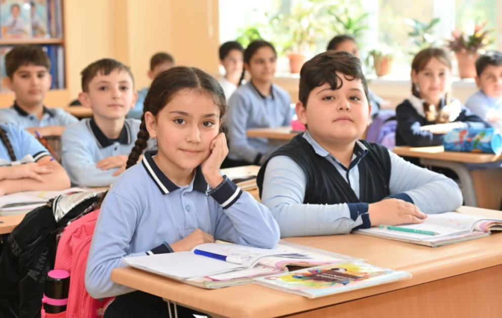 Vahid geyim, səliqəli görünüş, ortaq məsuliyyət