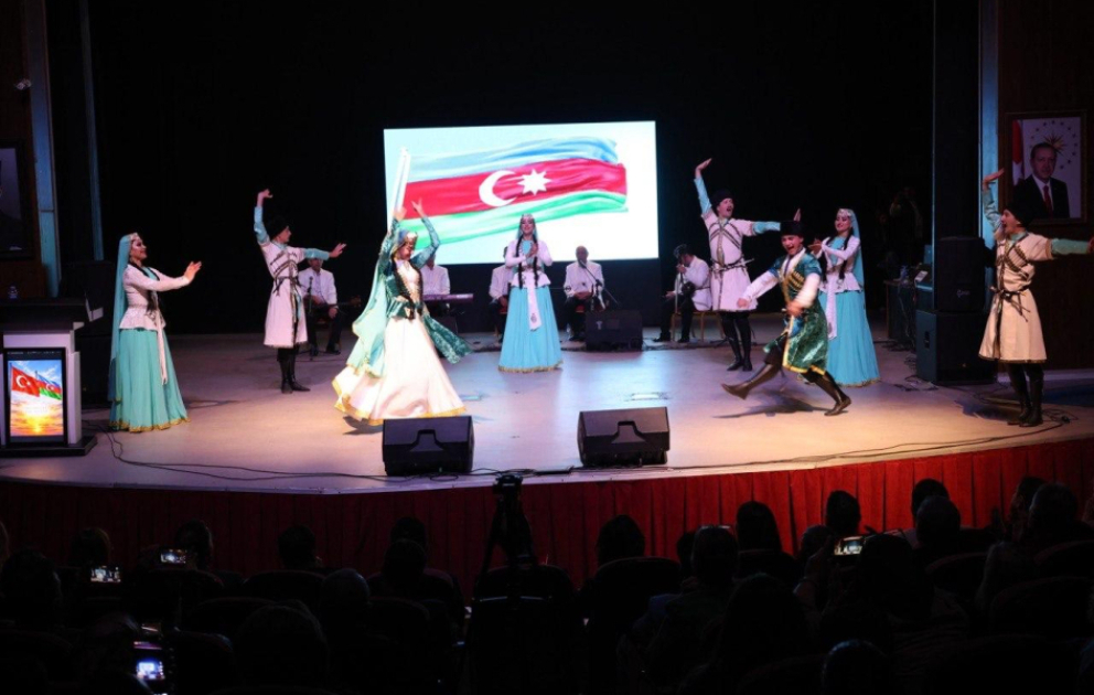 İğdırda Azərbaycan İncəsənət Həftəsi çərçivəsində konsert və moda sərgisi təşkil olunub