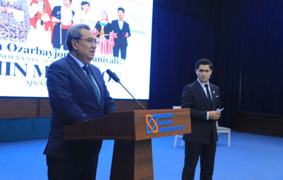 Buxarada “Arşın mal alan” operettası nümayiş etdirilib