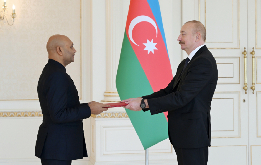 Prezident İlham Əliyev Hindistanın ölkəmizdə yeni təyin olunmuş səfirini qəbul edib