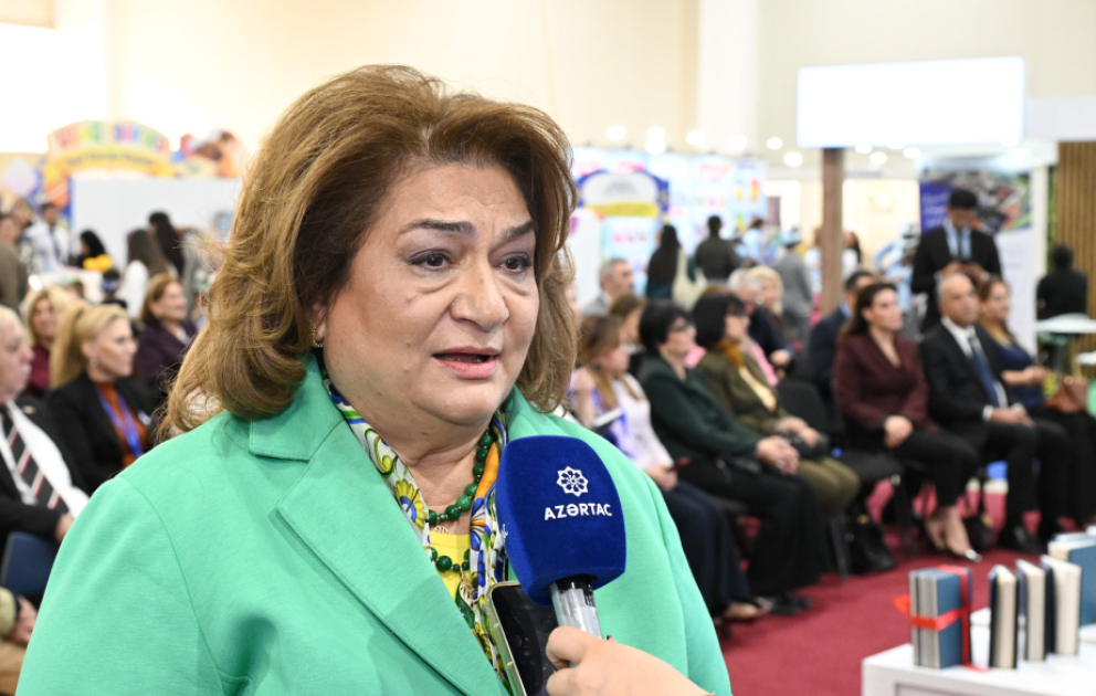 Hicran Hüseynova: Kitab sərgiləri gənc nəslin mütaliəyə marağını artırır